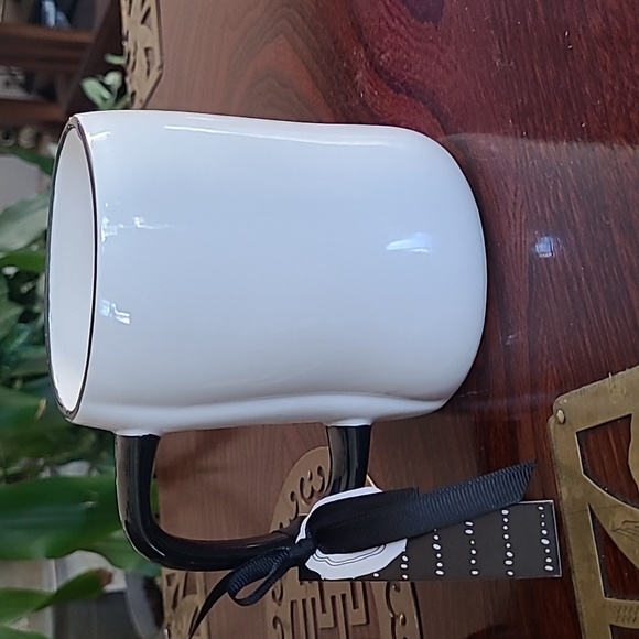 ☕️Rae Dunn  Mug - Picture 2 of 5